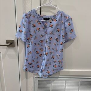1. State XS Light Blue Floral Blouse Short Sleeve Top